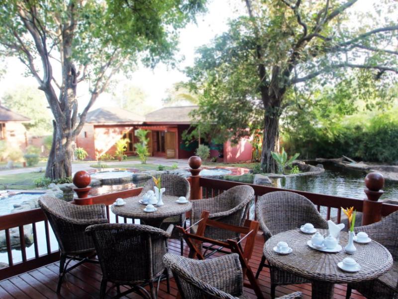 Pristine Lotus Spa Resort Inle