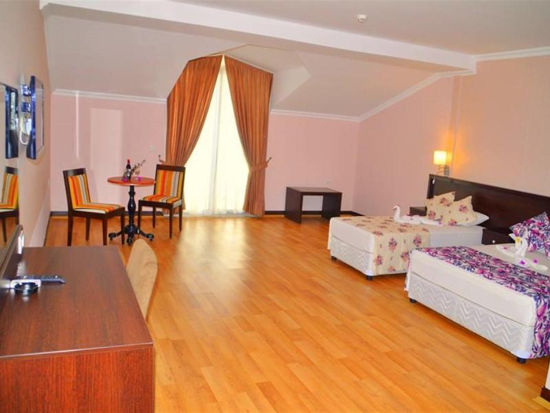 Sunshine Holiday Resort