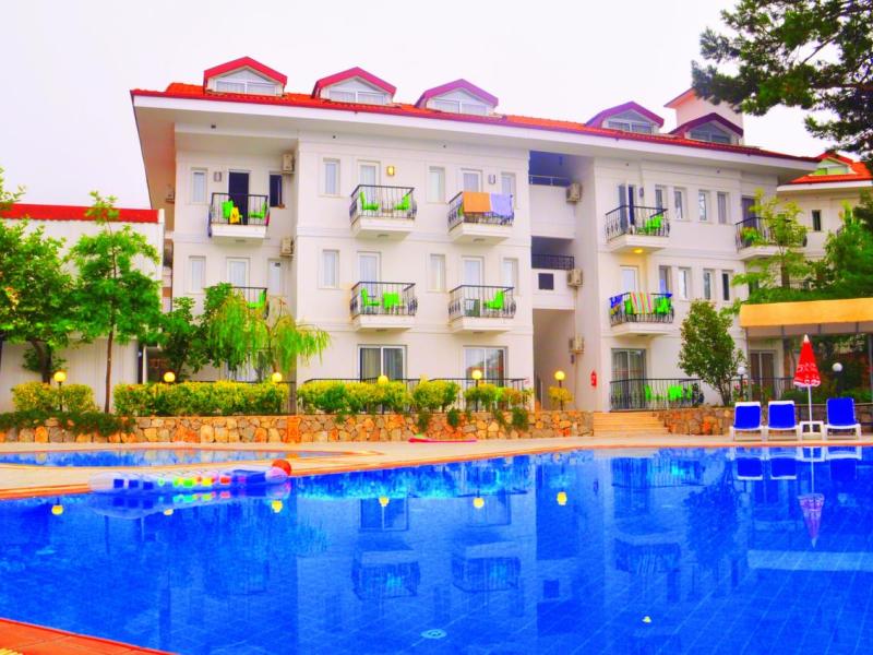 Sunshine Holiday Resort