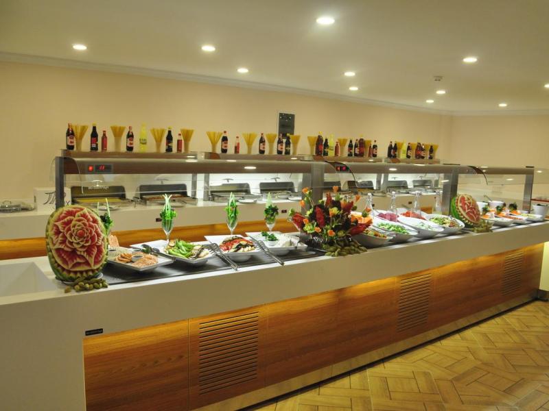 Sunshine Holiday Resort