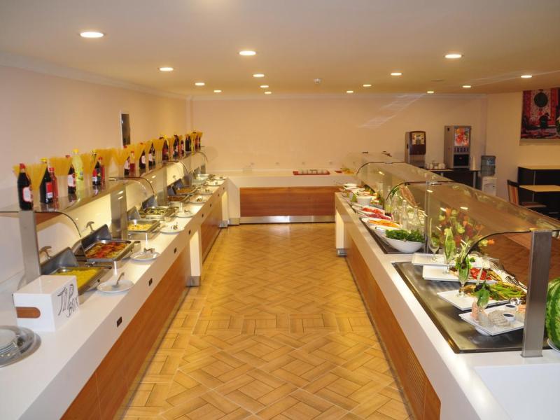 Sunshine Holiday Resort