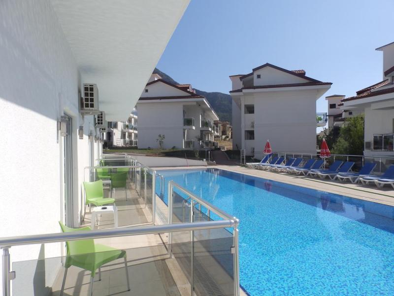 Sunshine Holiday Resort