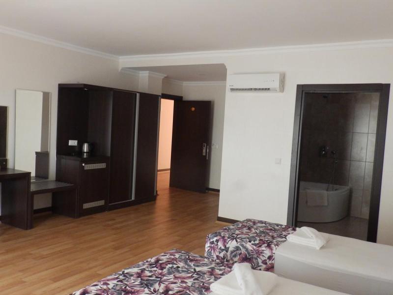 Sunshine Holiday Resort