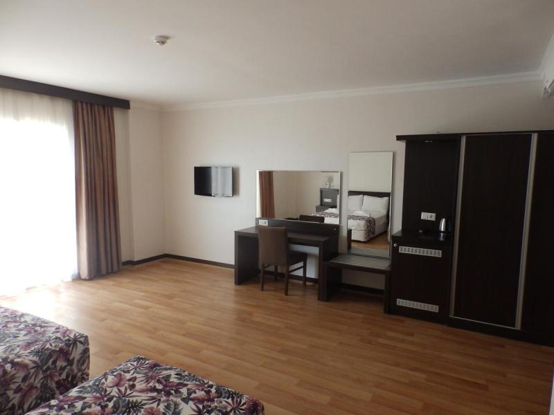 Sunshine Holiday Resort