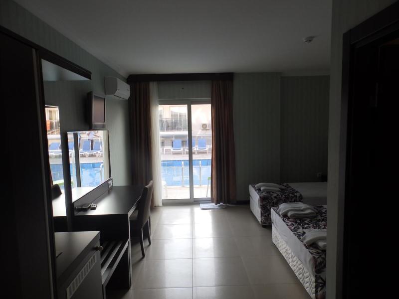 Sunshine Holiday Resort