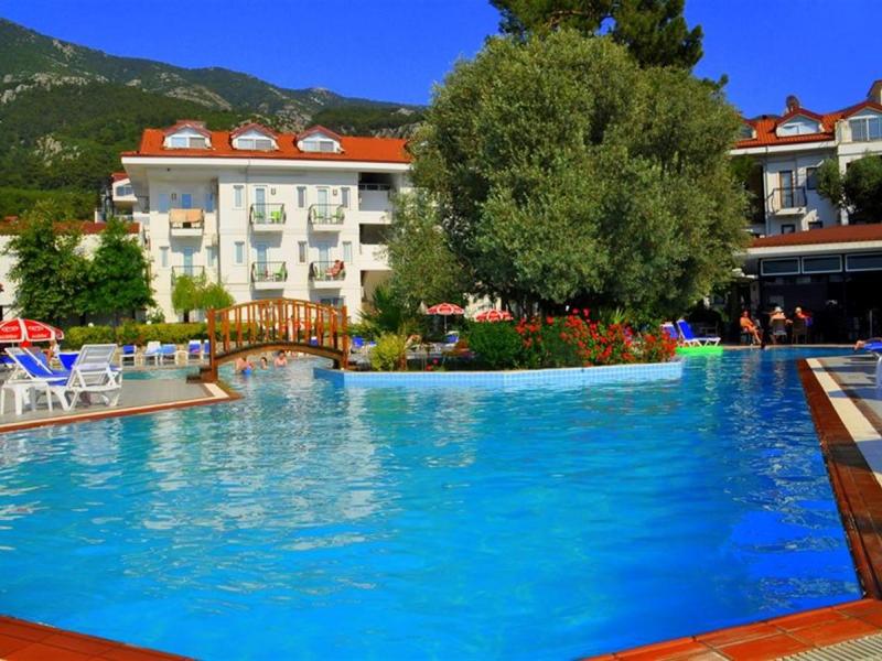 Sunshine Holiday Resort