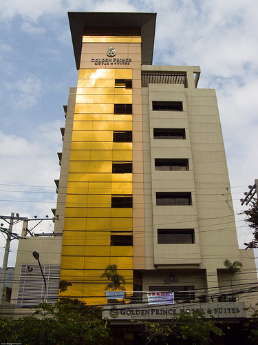 Golden Prince Hotel and Suites
