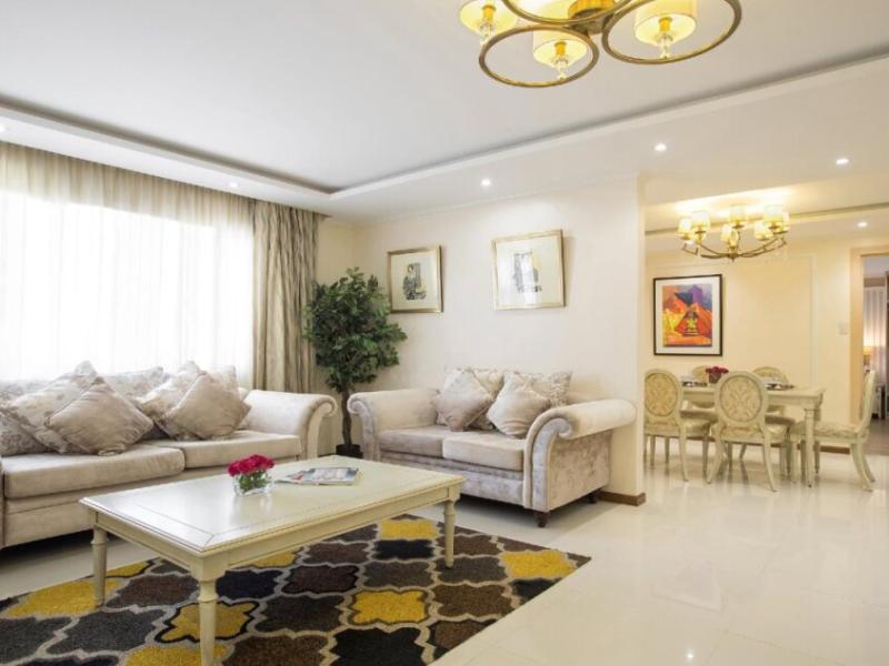 Golden Prince Hotel and Suites