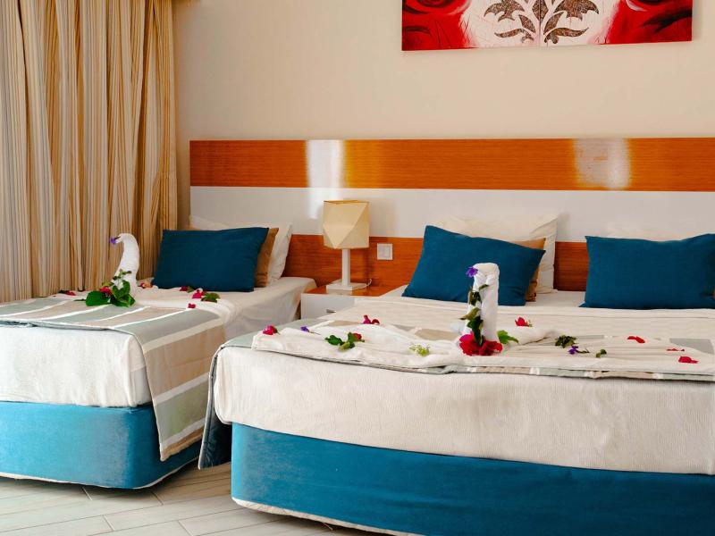 Side Legend Hotel