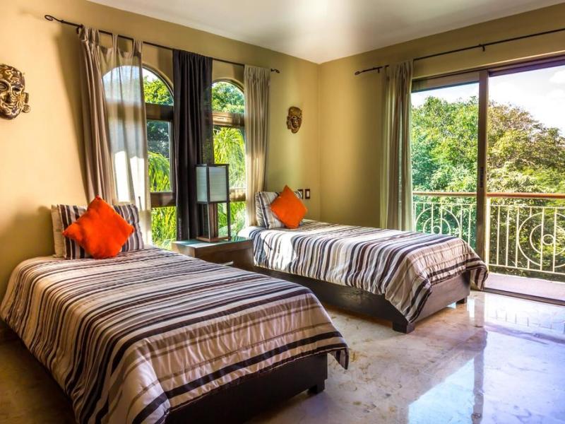 Paseo del Sol Condominios by Bric