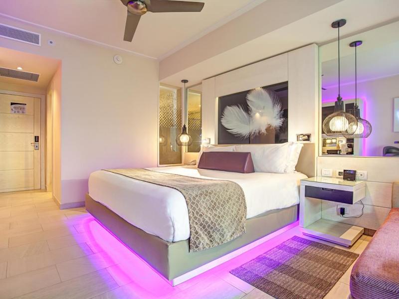 Royalton CHIC Punta Cana Resort & Spa
