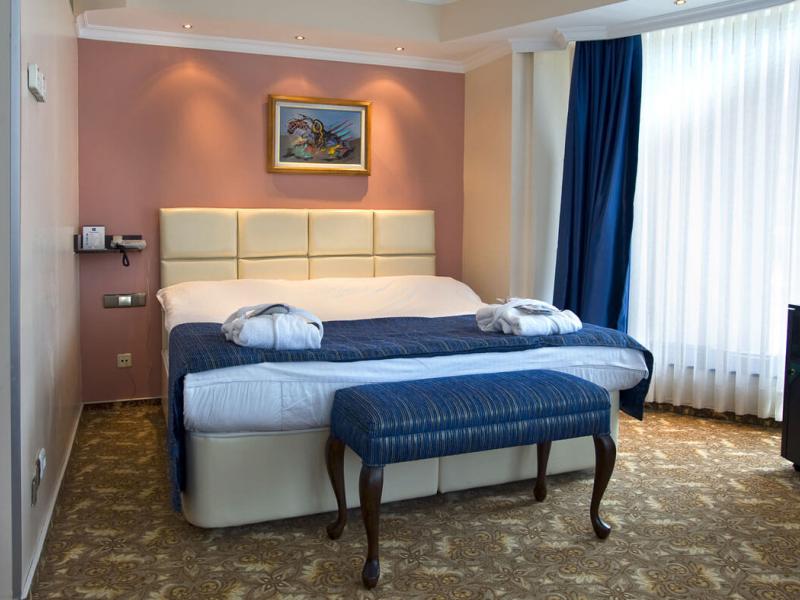 Best Western Hotel Ikibin-2000
