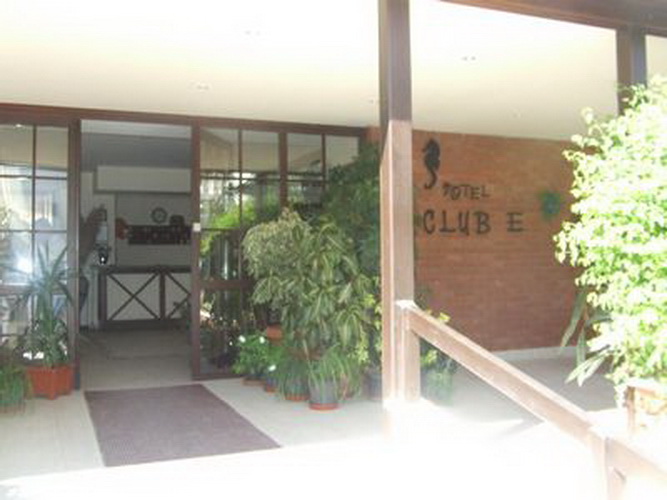 Club E