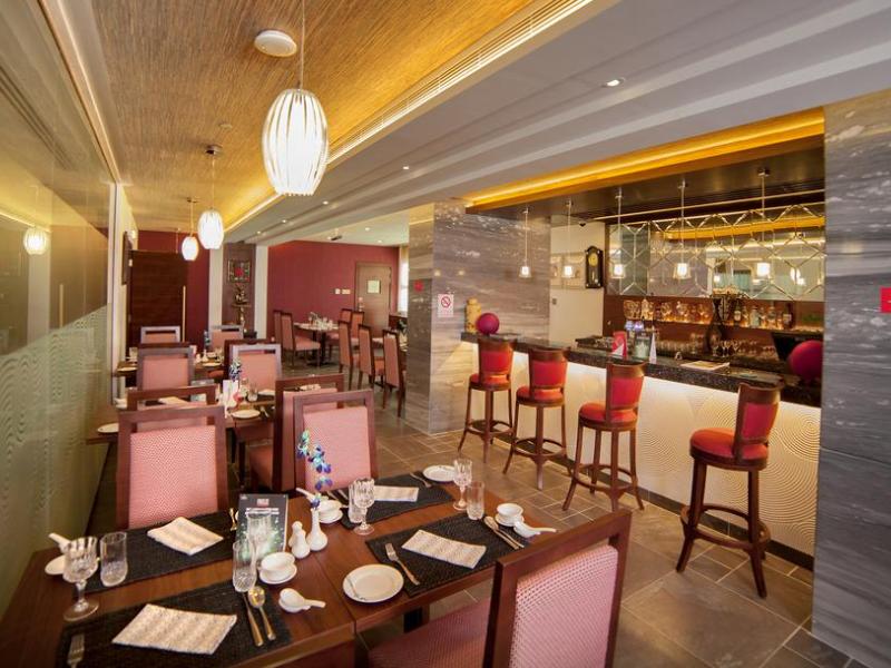 Raviz Center Point Hotel