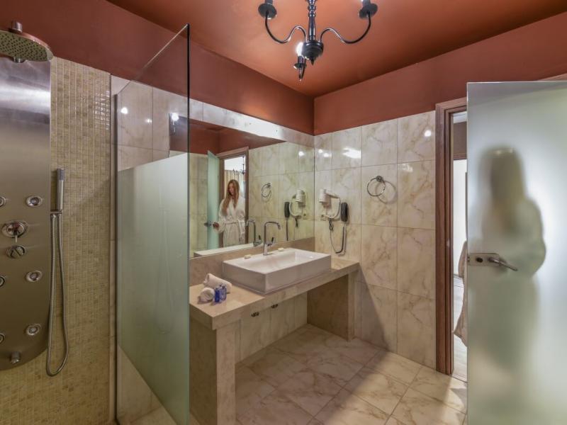 Elegance Luxury Executive Suites