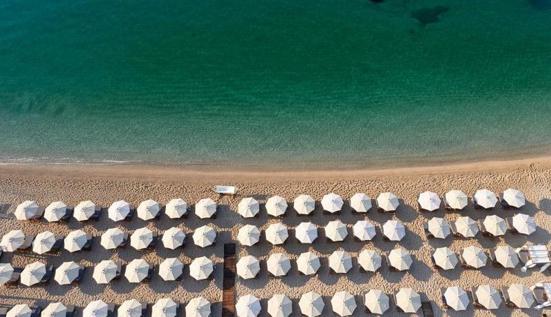 Lichnos Beach Hotel & Suites