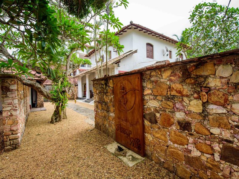 Amor Beach Unawatuna