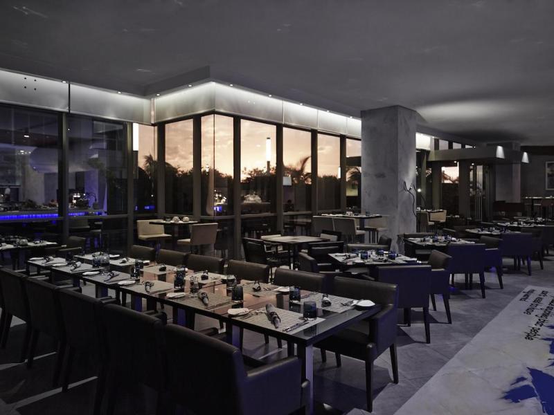 Pullman Jakarta Central Park