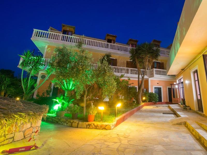 Porto Zorro Beach Hotel