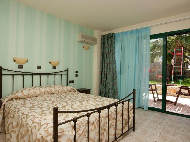 Dias Hotel & Apartments