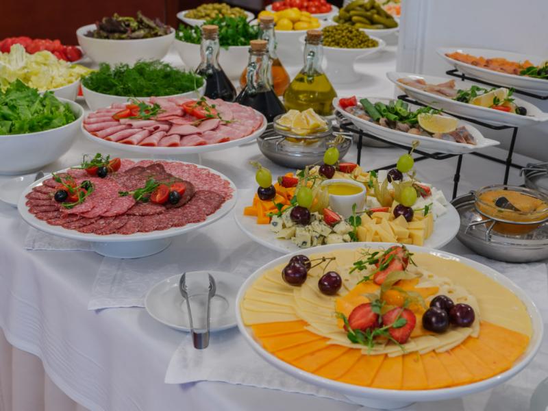 Marins Grand Hotel Астрахань