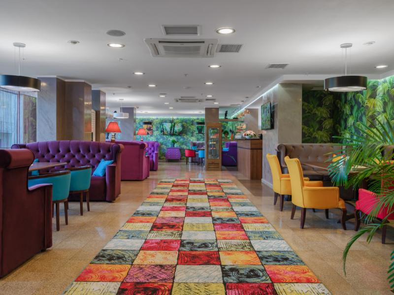 Marins Grand Hotel Астрахань