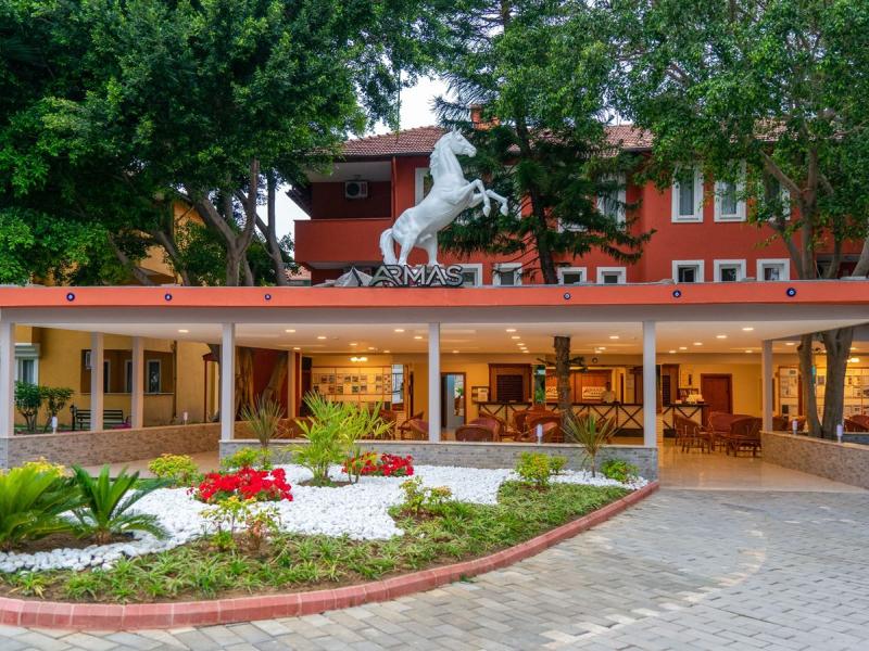 Armas Green Fugla Beach