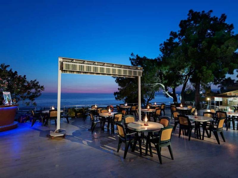 Armas Green Fugla Beach