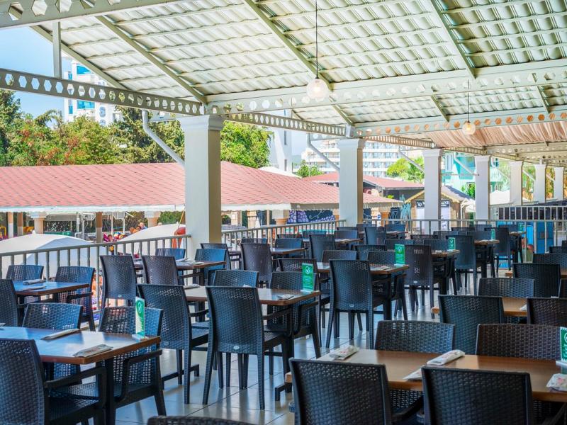 Armas Green Fugla Beach