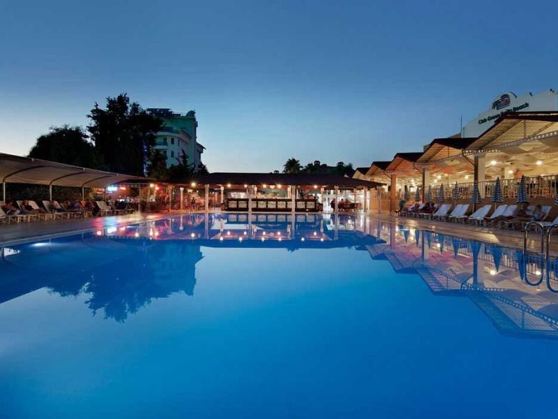 Armas Green Fugla Beach