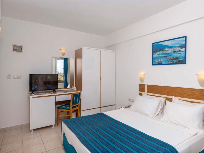 Armas Green Fugla Beach