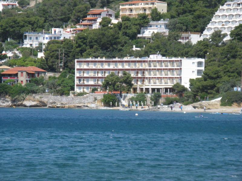 Golden View Beach Hotel