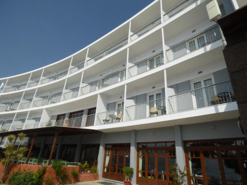 Golden View Beach Hotel
