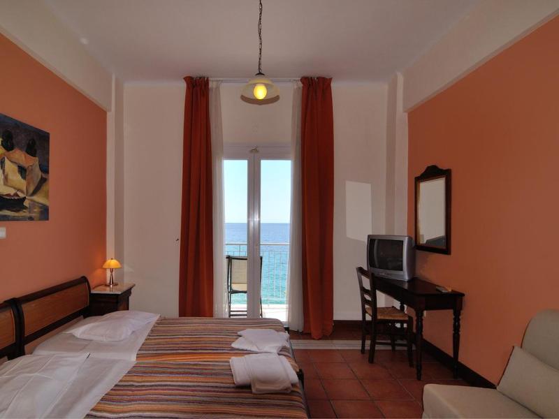 Golden View Beach Hotel