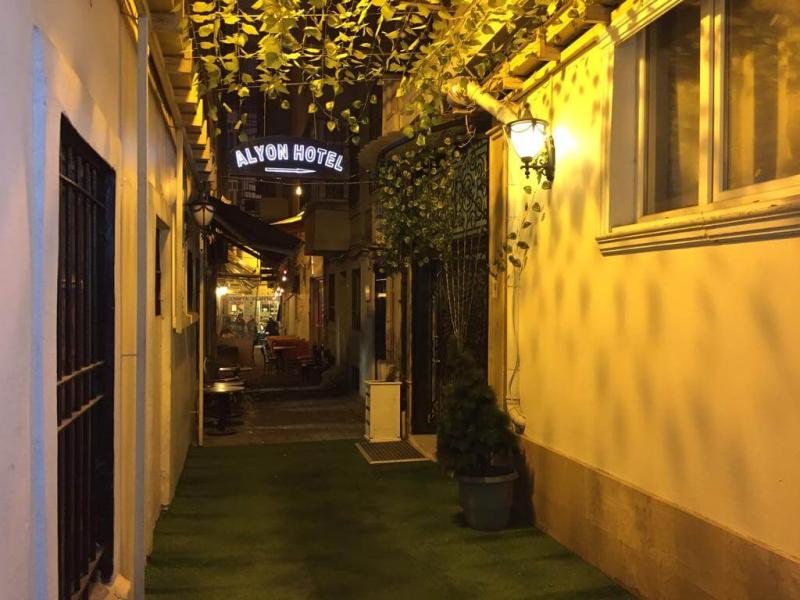 Alyon Hotel 