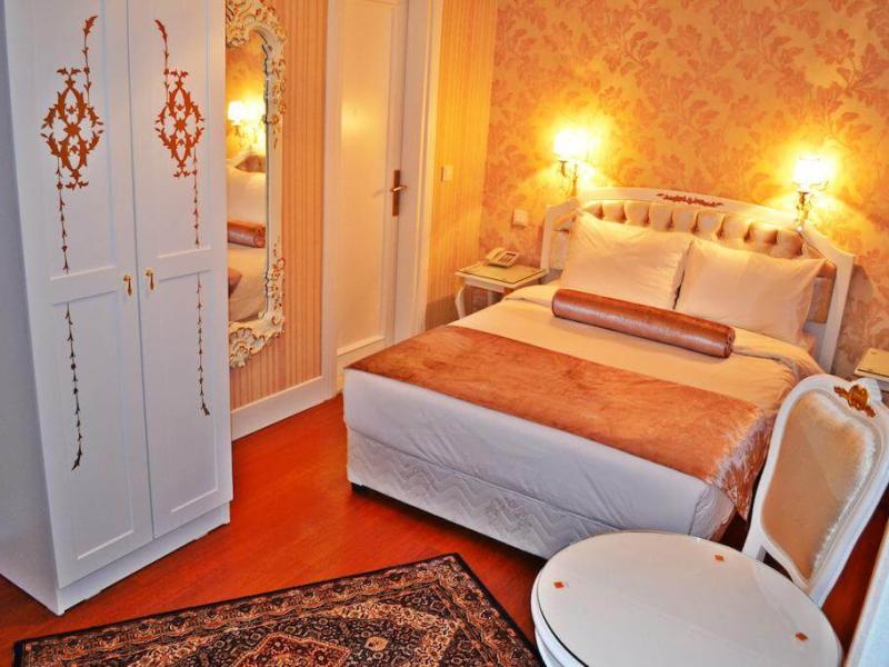 Alyon Hotel 