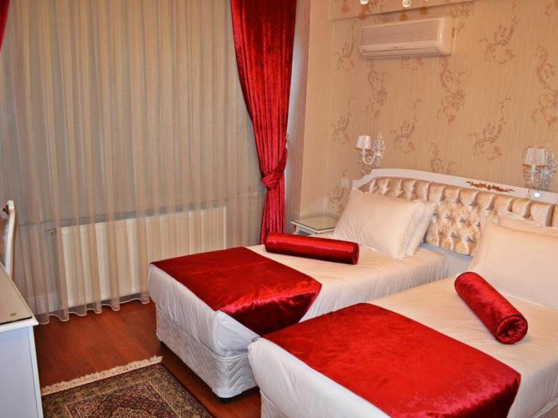 Alyon Hotel 
