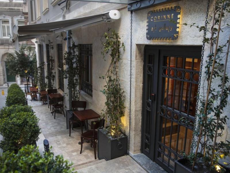 Corinne Art & Boutique Hotel