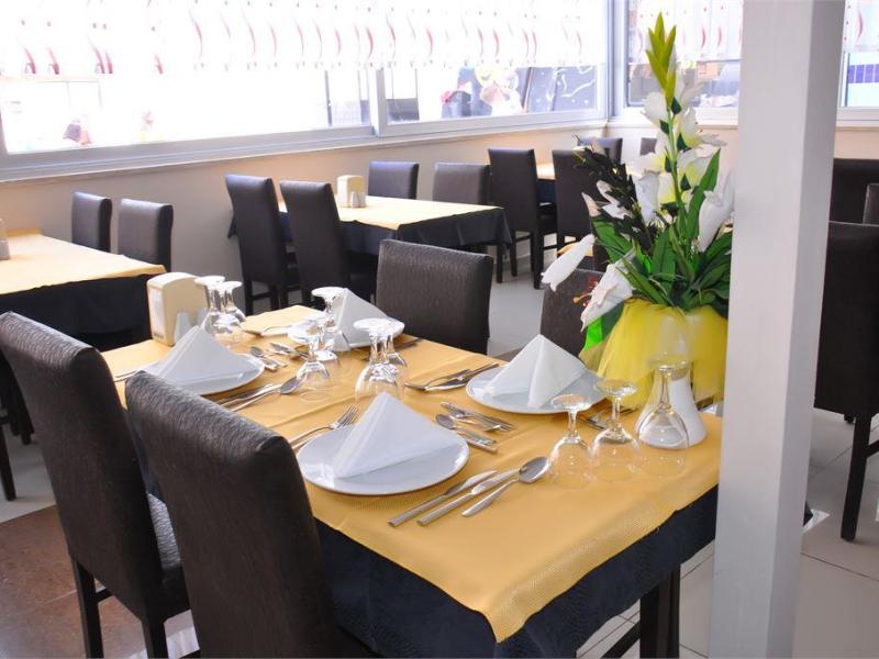 Club Bayar Beach Hotel