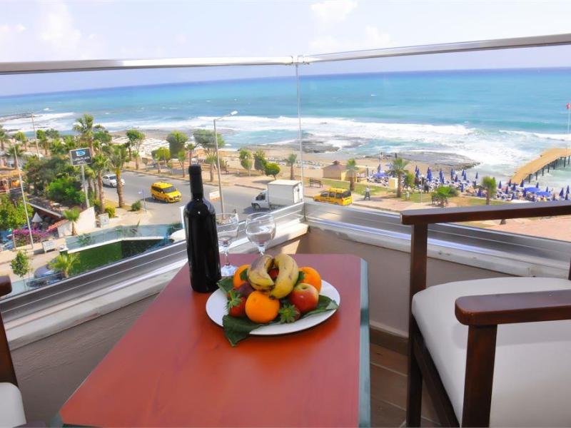 Club Bayar Beach Hotel