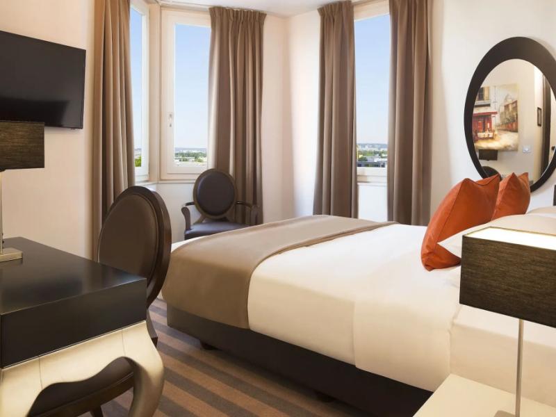 Executive Hotel