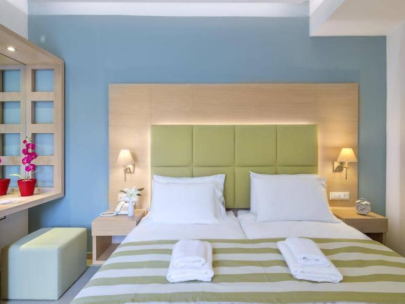 Leonidas Hotel Apartaments