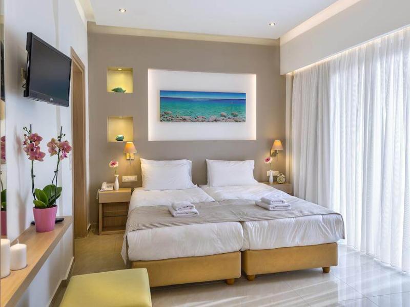 Leonidas Hotel Apartaments