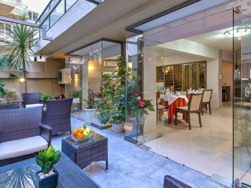 Leonidas Hotel Apartaments