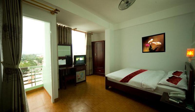 Ken Hotel