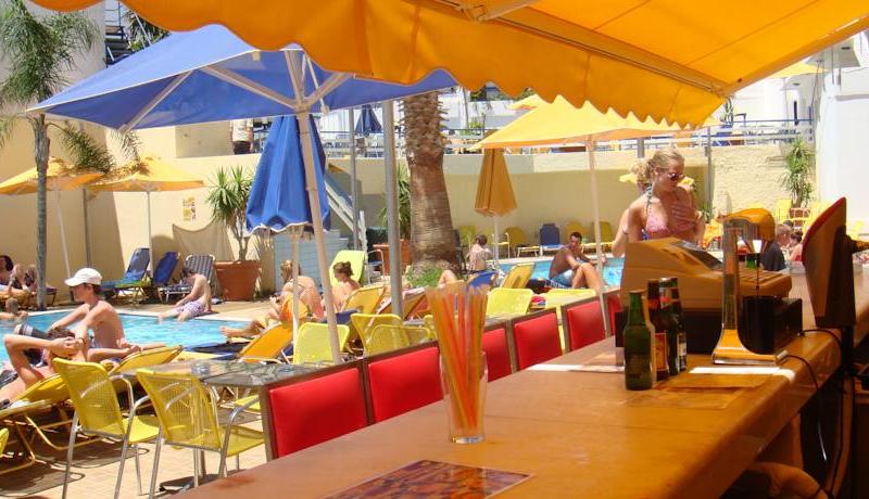 Kassavetis Center - Hotel Studios & Apartments