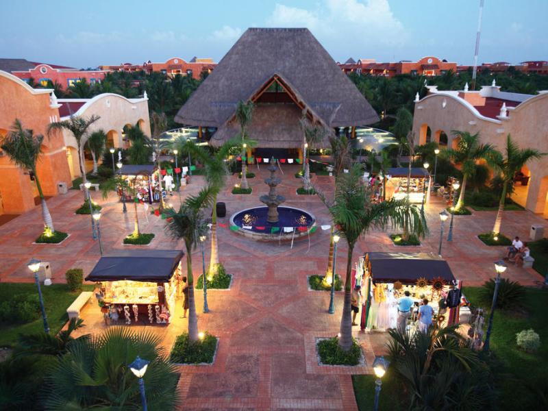 Barcelo Maya Colonial