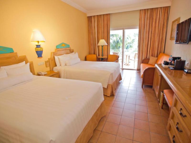 Barcelo Maya Colonial