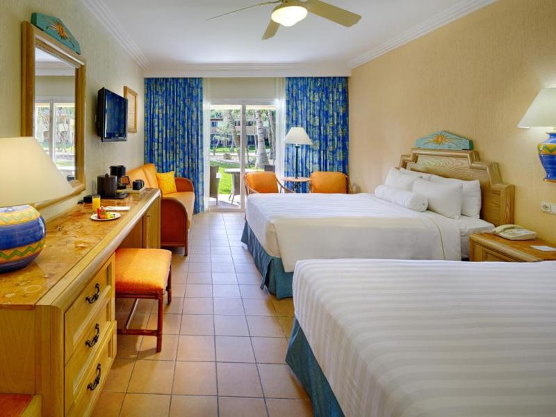 Barcelo Maya Colonial