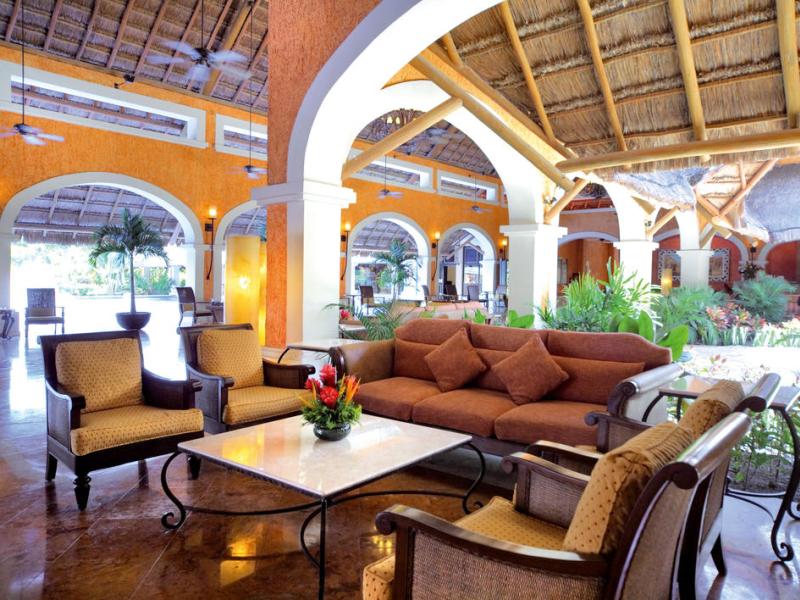 Barcelo Maya Colonial